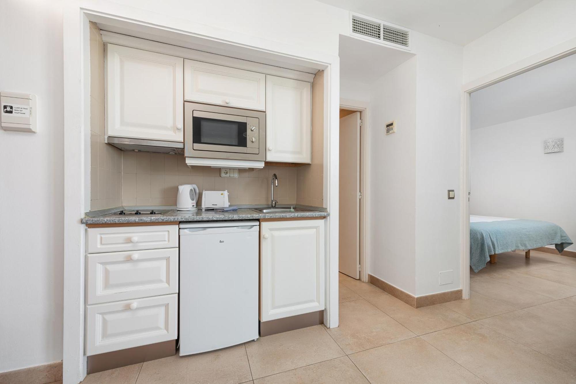 Apartamentos Ferrera Pins 卡拉费若拉 外观 照片